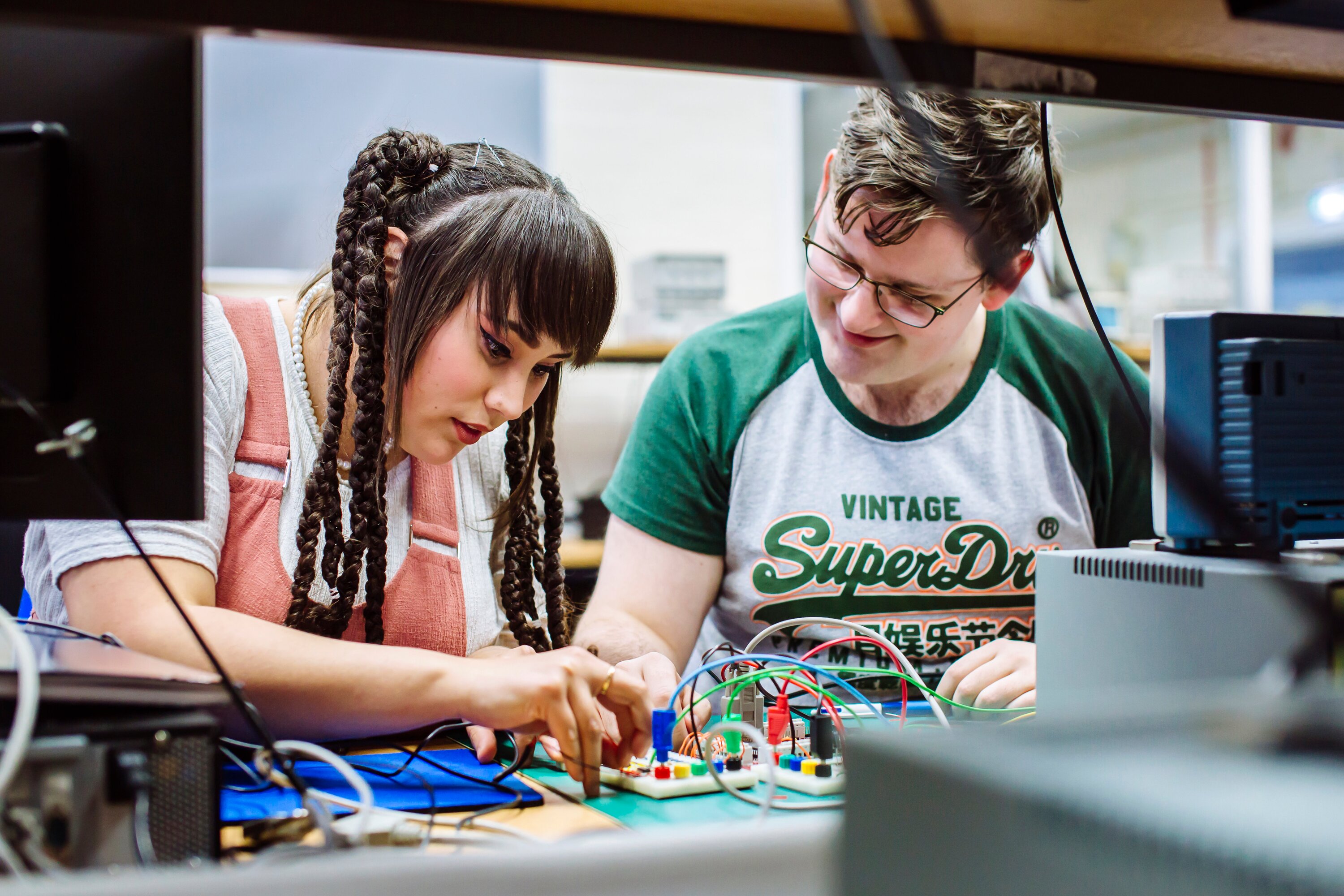 HNC Electrical and Electronic Engineering CEMAST | University of Portsmouth