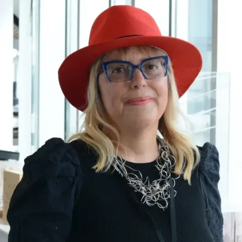 Associate Professor Milena Metalkova-Markova