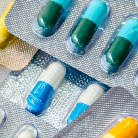Antibiotic capsules in blister pack