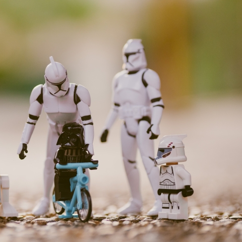 Star Wars family - Photo by Daniel K Cheung on Unsplash