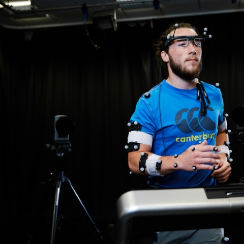 VR treadmill experience 