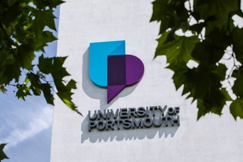 UoP Logo on building