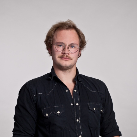 Headshot photo of Oscar Karlsson