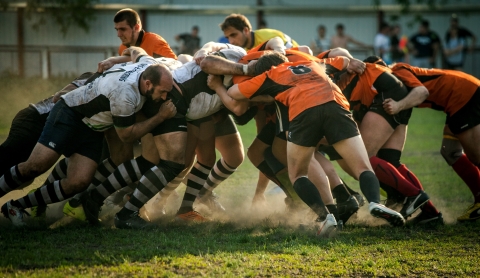 Men playing rugby - Photo by Olga Guryanova on Unsplash