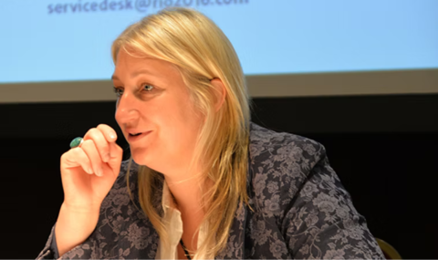 Headshot of artist Zoe Partington