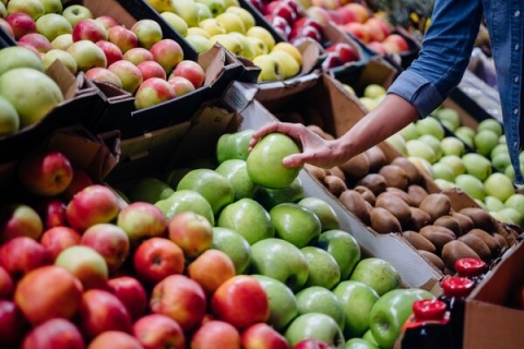 Apples in a food market