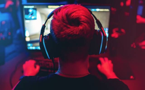 Esports gamer playing in an esports tournament
