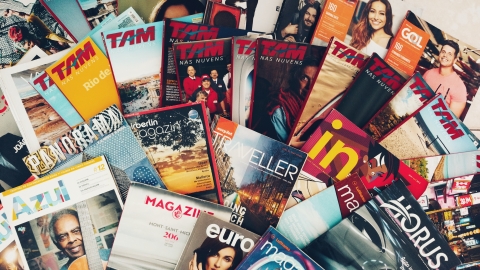 Magazines - Photo by mauRÍCIO SANTOS on Unsplash