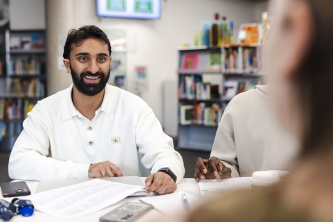 Copyright: Helen Yates Photography.
CRM team and Web Team Use only.