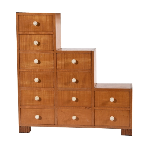 Picture of a chest of drawers