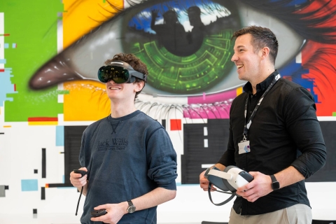 Student in VR suite
